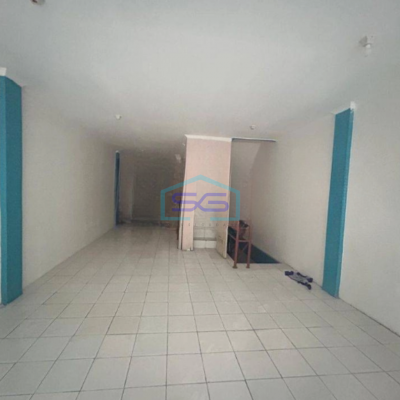 Disewakan Ruko 3 Lantai Luas Bangunan  315 m² di Taman Palem Jakarta Barat