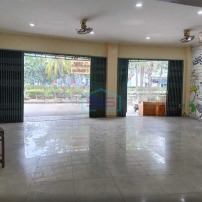 Disewakan Ruko Luas Tanah 130 m² Lokasi di Jakarta Barat