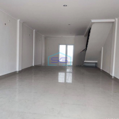 Disewakan Ruko Hadap Jalan Raya Karang Tengah Tangerang Luas Bangunan 870 m²