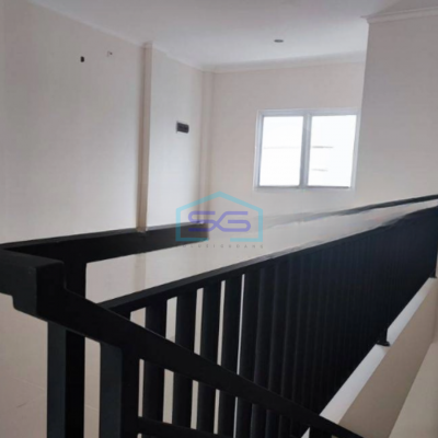 Disewakan Ruko Hadap Jalan Raya Karang Tengah Tangerang Luas Bangunan 870 m²