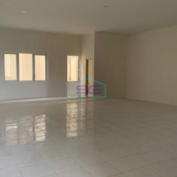 Disewakan Gudang Akses Container 40 feet Luas Bangunan  1100 m² di Pakuhaji Tangerang-4