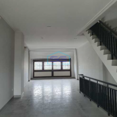 Disewakan Gudang Luas Bangunan  220 m² Lokasi di Benda Tangerang