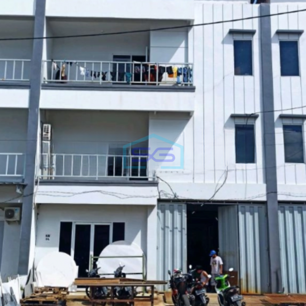Disewakan Gudang Luas Bangunan  600 m² Lokasi di Kalideres Jakarta Barat-1