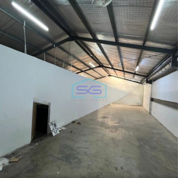 Disewakan Gudang Ada Lift Barang Luas Tanah  240 m² di Pantai Indah Kapuk Jakarta Utara-3