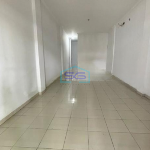 Disewakan Ruko 3 Lantai Luas Bangunan 220 m² di Grogol Jakarta Barat-3