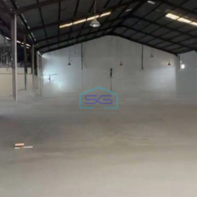 Disewakan Gudang Ada Kantor Luas Bangunan  1600 m² di Cipondoh Tangerang