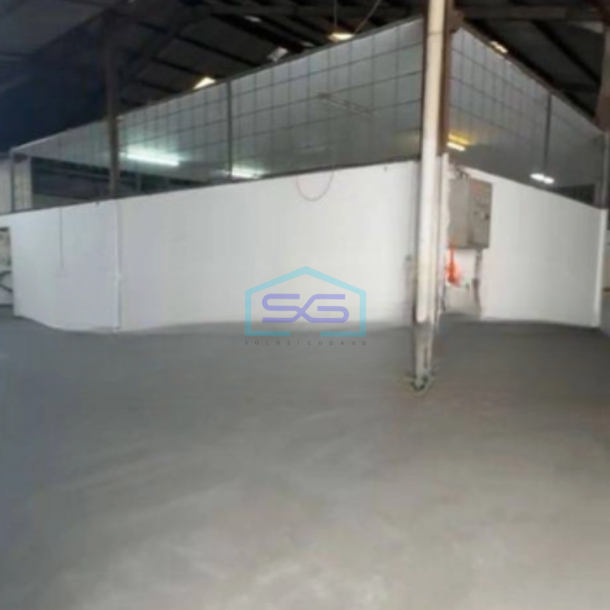 Disewakan Gudang Ada Kantor Luas Bangunan  1600 m² di Cipondoh Tangerang-1