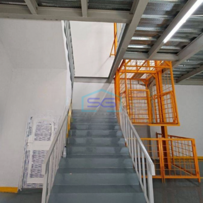 Disewakan Gudang Ada Lift Barang Luas Bangunan  687 m² di Kalideres Jakarta Barat