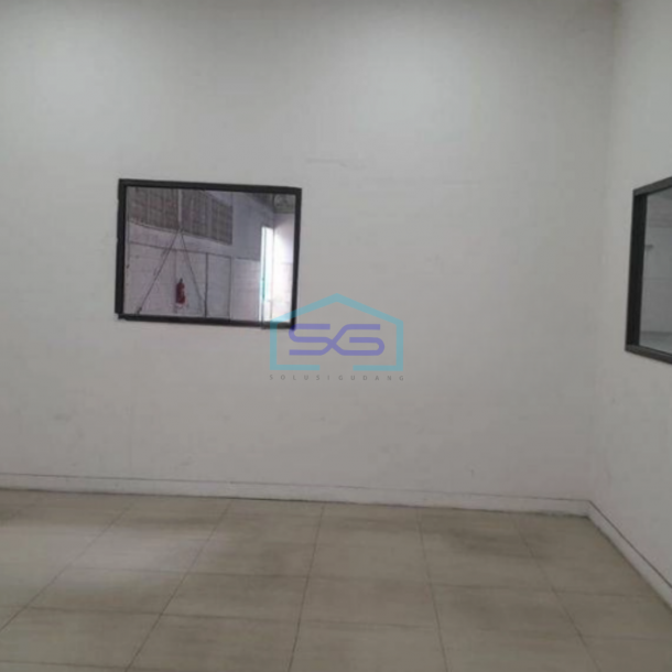 Disewakan Gudang Ada Kantor Luas Bangunan 600 m² di Karawaci Tangerang-3