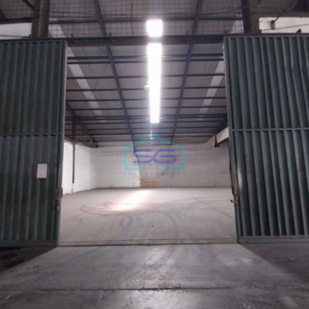 Disewakan Gudang Akses Container 40 Feet Luas Bangunan 428 m² di Jurumudi Tangerang-3