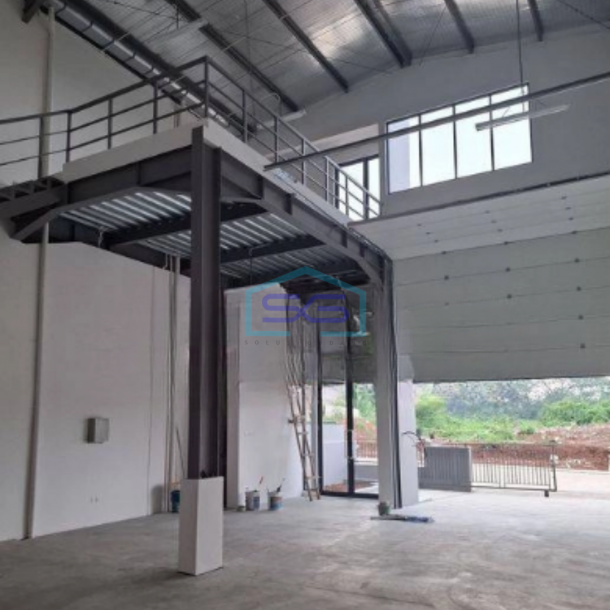 Disewakan Gudang Baru di BSD City Tangerang Luas Bangunan  180 m²-1