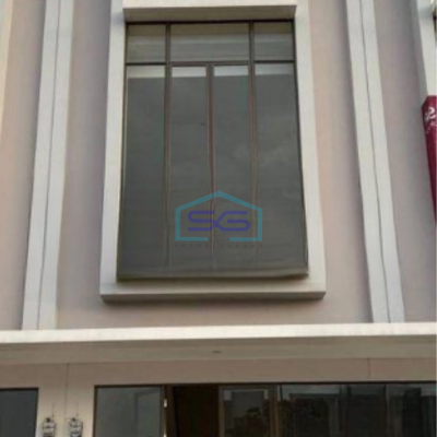 Disewakan Ruko Bangunan  Baru Luas Bangunan  162 m² di Gading Serpong Tangerang