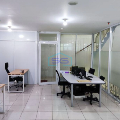 Disewakan Ruko 3 Lantai Luas Bangunan  220 m² di Meruya Jakarta Barat