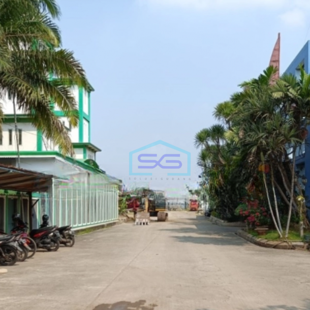Disewakan Gudang Dan Gedung Kantor di Cakung Jakarta Timur 8500 M2 Furnsihed-2