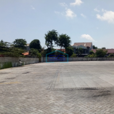 Disewakan Tanah di Yos Sudarso Jakarta Utara 8.756 M2 Ada Gudang
