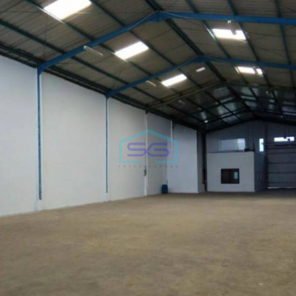 Disewakan Gudang Siap Pakai Luas Tanah 600 m² Ada Kantor di Setu Tangerang Selatan-1