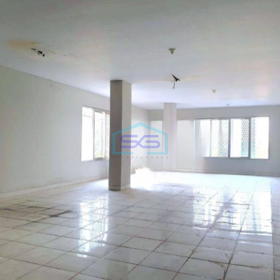 Dijual Ruko Luas Bangunan  426 m² di Kebon Jeruk Jakarta Barat-2