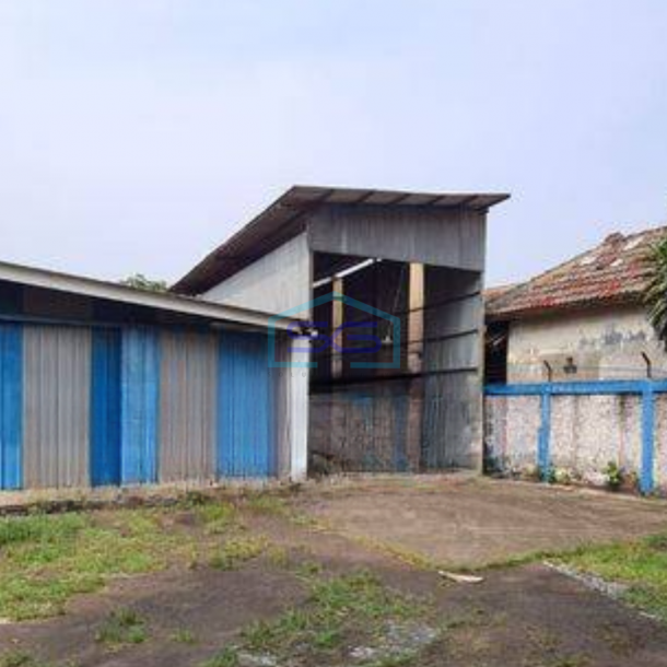 Dijual Gudang Siap Huni Luas Bangunan  2000 m² Lokasi Strategis di Curug Tangerang-2
