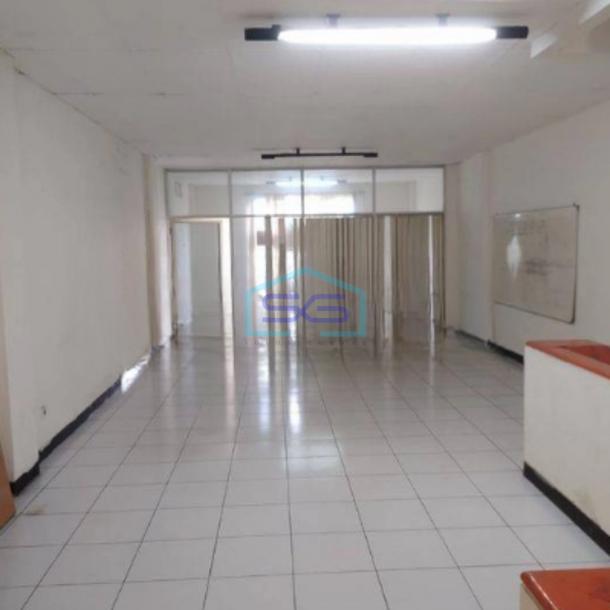 Disewakan Ruko 3 Lantai Lokasi Strategis di Karawaci Tangerang-4
