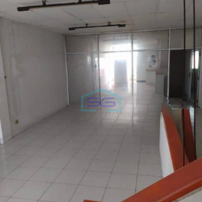 Disewakan Ruko 3 Lantai Lokasi Strategis di Karawaci Tangerang-2