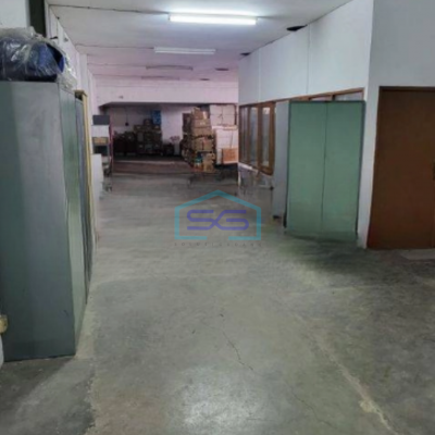 Disewakan Gudang Luas Bangunan  1350 m² Siap Huni Bebas Banjir di Parung Panjang Bogor