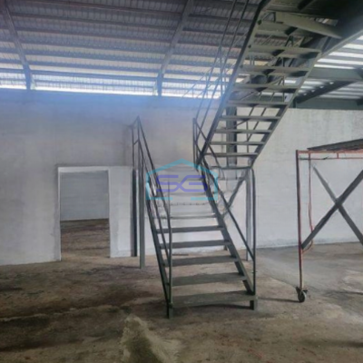 Disewakan Gudang Siap Huni Luas Tanah  648 m² Lokasi Strategis di Parung Panjang Bogor-2