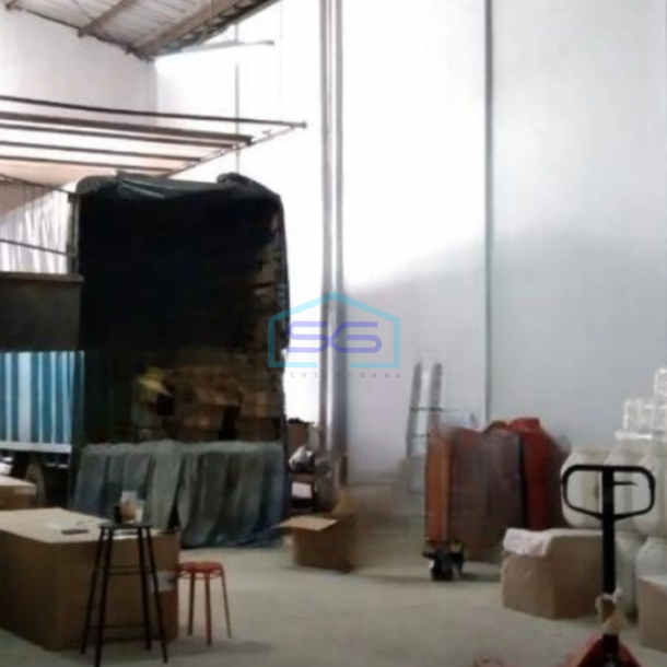 Disewakan Gudang Siap Huni dan Bebas Banjir di Serpong Tangerang Selatan Luas Bangunan  540 m²-1