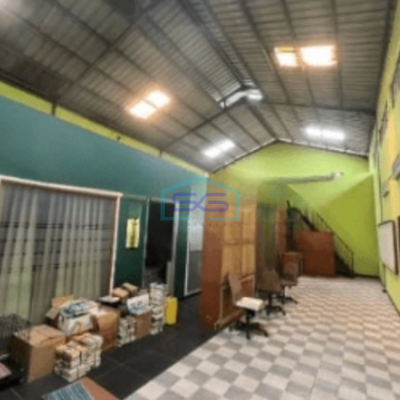 Dijual Gudang Siap Huni Luas Tanah 655 m² Lokasi Bebas Banjir di Curug Tangerang