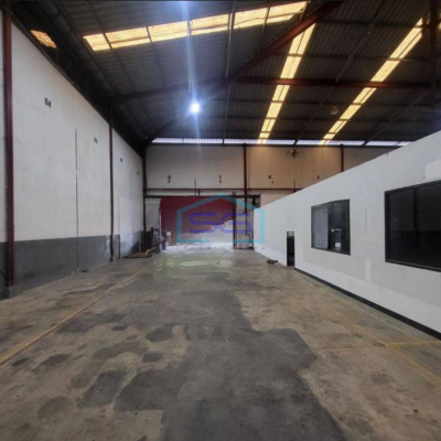 Disewakan Gudang Loading Dock Dekat Bandara Luas 2280m2 Bebas Banjir Siap Pakai Tangerang