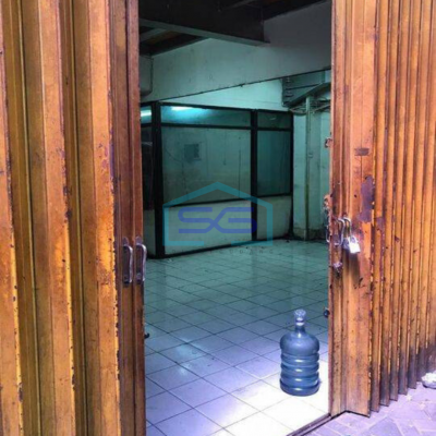 Ruko Disewa Ada Lift barang di Cideng Jakarta Pusat