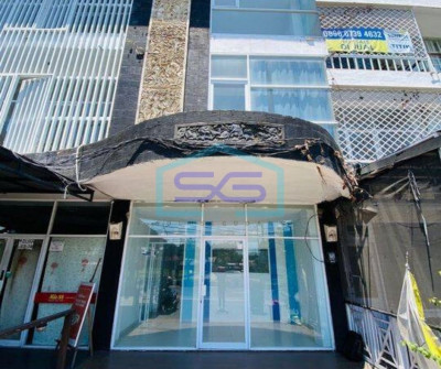 Disewakan Ruko 3 Lantai Dengan Banyak Partisi Ruang di Sanur, Denpasar