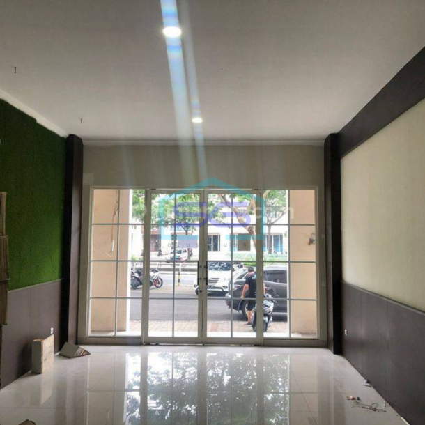 Dijual Ruko Hadap Jalan Green Lake City HGB Bagus-2