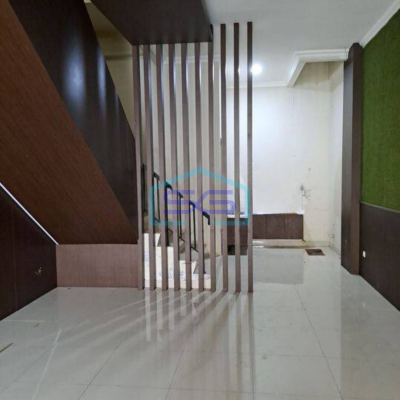 Dijual Ruko Hadap Jalan Green Lake City HGB Bagus