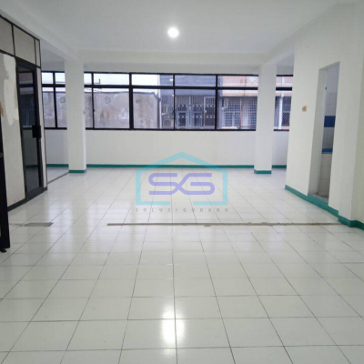 Disewa Ruko Cocok untuk gudang di Tambora Jakarta Barat SHM