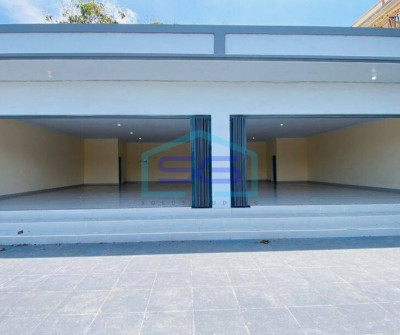 Disewakan Ruko Dua Blok Jalan Raya Uluwatu Lokasi Sangat Bagus