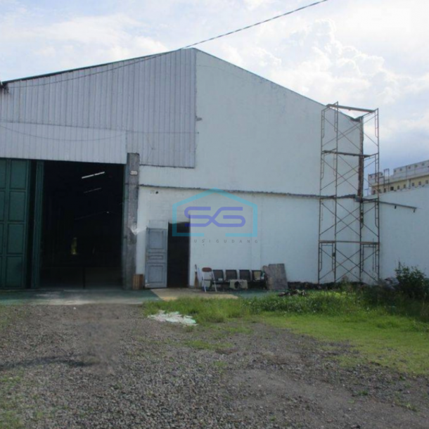 Dijual Gudang Strategis Bagus Di Jalan Nasional Kartosuro Solo LT 1845m2-1