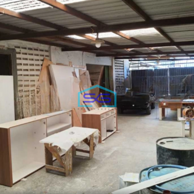 Dijual Gudang Luas Bangunan 700 m² Lokasi Semarang