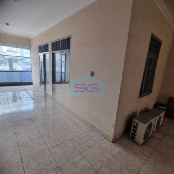 Dijual Ruko Siap Huni Luas Tanah 120 m² di Utan Kayu Jakarta Timur-1