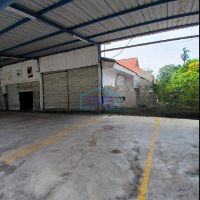 Disewakan Ruko Lokasi Strategis Pinggir Jalan Luas Tanah  757 m² di Cempaka Putih Jakarta Pusat