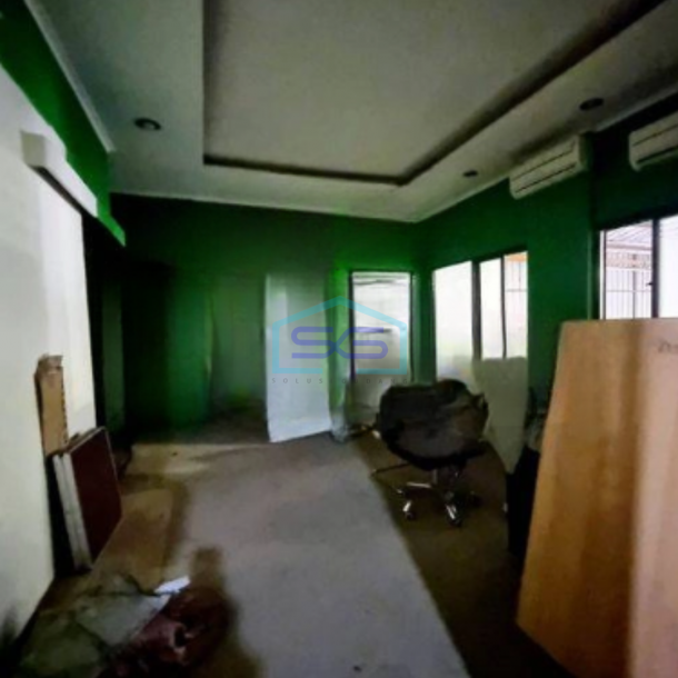 Disewakan Gudang Luas Tanah  330 m² 2 Lantai di Bintaro Tangerang Selatan-1