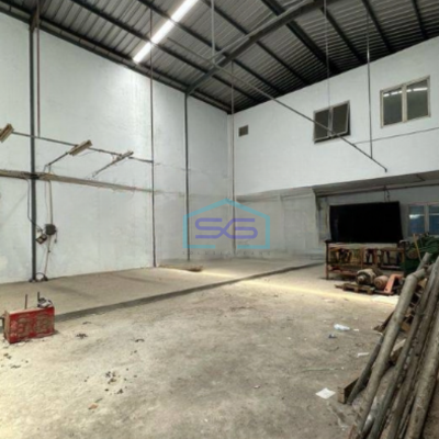Disewakan Gudang Murah Luas Bangunan  550 m² di Daan Mogot Tangerang-2
