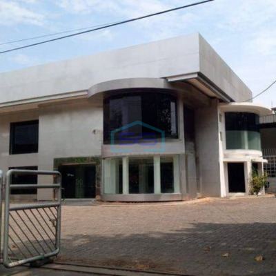 Disewa Ruko Ex Showroom Jl. DI Panjaitan, Semarang