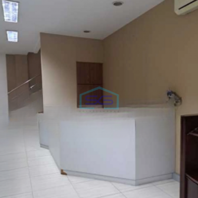 Disewakan Ruko Luas Bangunan 560 m² di Mangga Dua Jakarta Barat-3