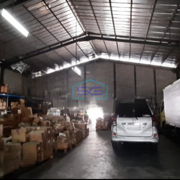 Disewakan Gudang Ada Kantor Luas Tanah  848 m² di BSD Tangerang-1