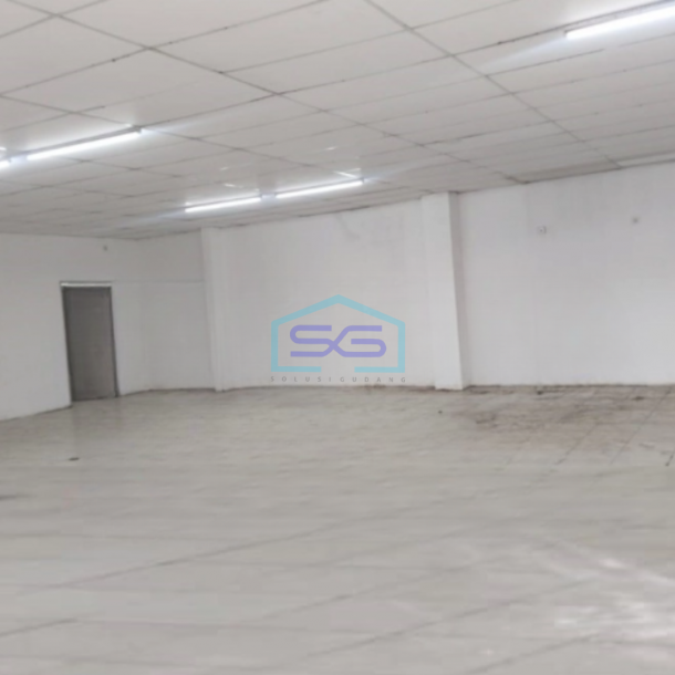 Disewakan Ruko Besar Luas Bangunan  1008 m² di Pondok Jagung Tangerang-2