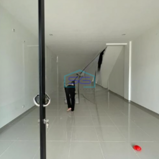 Dijual Cepat Ruko Turun Harga di BSD Tangerang Luas Bangunan  200 m²-2