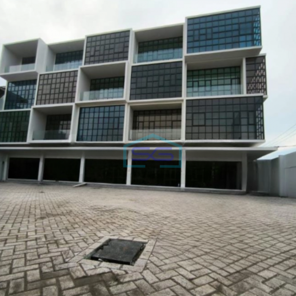 Dijual Ruko 4 Lantai Baru Siap Pakai di Dinoyo Dekat Darmo Widya Mandala Luas Bangunan 360 m²-1