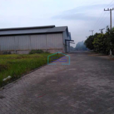 Dijual Udang Ex Pabrik Obat Nyamuk Jl pertamina Wringin Anom Luas Bangunan 3105 m²-2