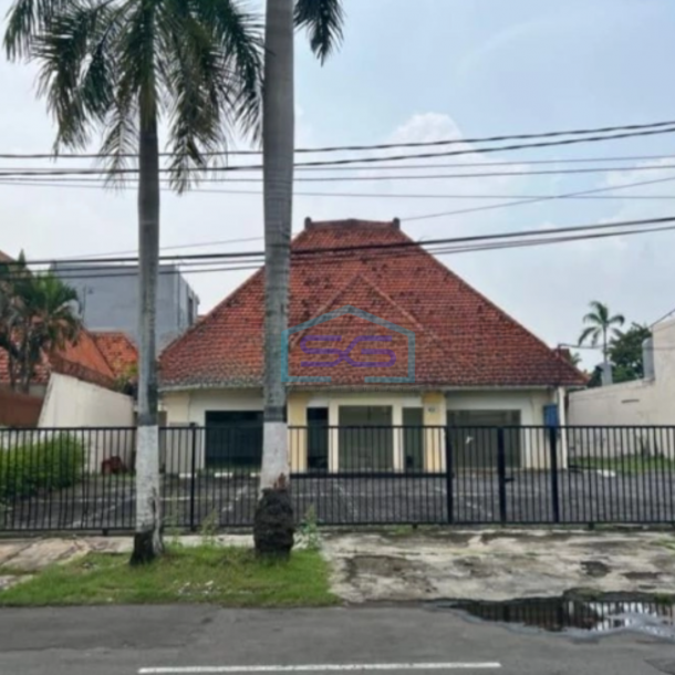 Disewakan Ruang Usaha Komersil Area Pusat Kota Surabaya Raya Kartini Luas Bangunan 600 m²-1