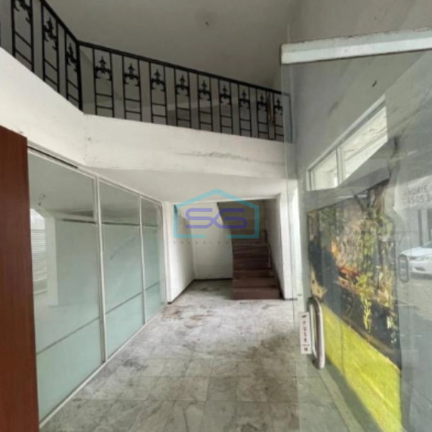 Disewakan Gudang di Jl Basuki Rachmat Surabaya Pusat Depan Hotel Bumi Luas Bangunan 537 m²-1